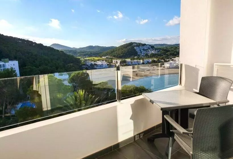 Deluxe-huone Näkymä, Palladium Hotel Cala Llonga - Adults Only