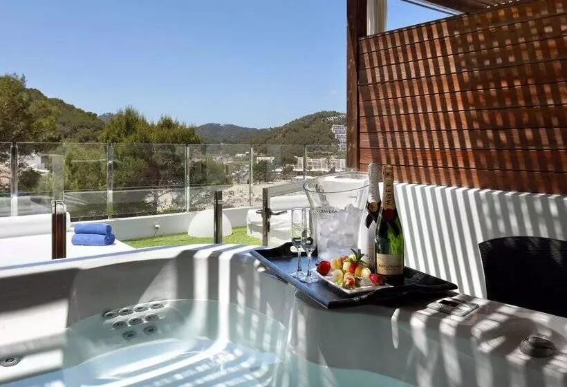 Deluxe-huone Poreallas, Palladium Hotel Cala Llonga - Adults Only
