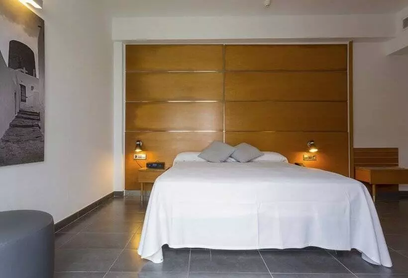 Deluxe-huone Poreallas, Palladium Hotel Cala Llonga - Adults Only