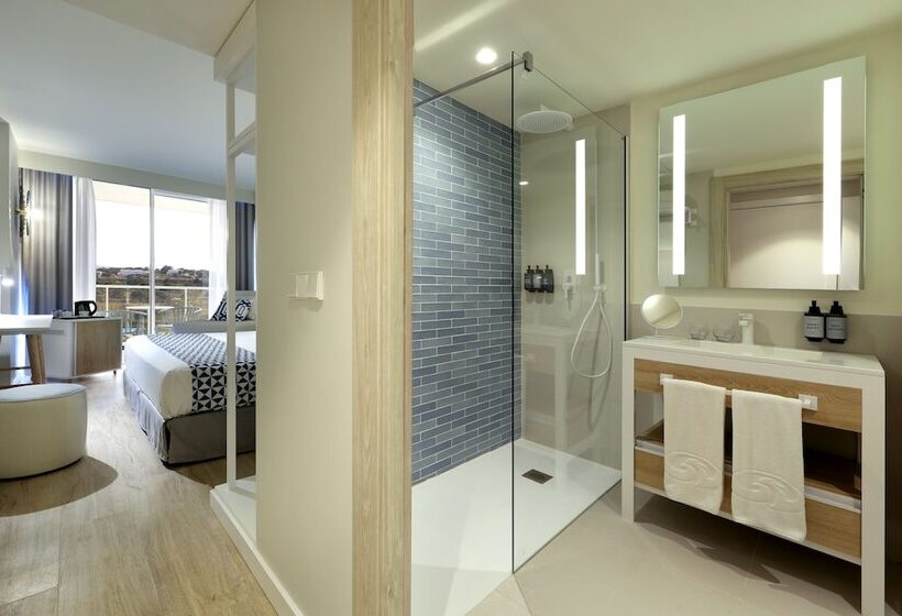 חדר דלוקס נוף בריכה, Palladium Hotel Menorca