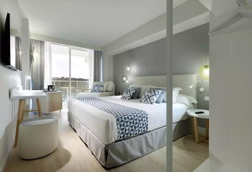 プールの見えるデラックスルーム, Palladium Hotel Menorca