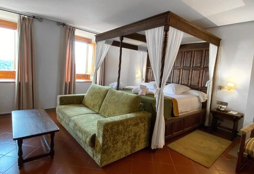 סוויטה, Parador De Cardona