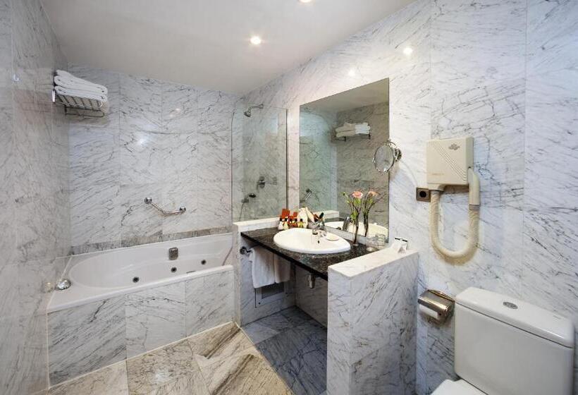 סוויטה, Parador De Cardona