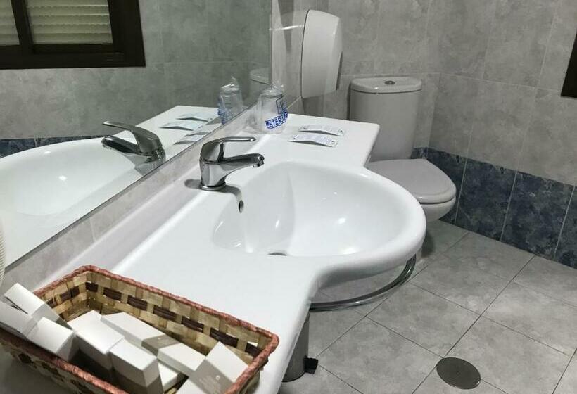 اتاق استاندارد یک نفره, Alfonso Viii De Cuenca