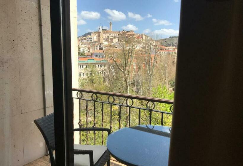 سوییت جونیور, Alfonso Viii De Cuenca