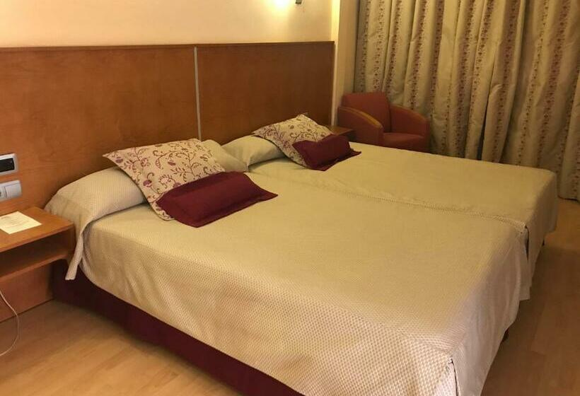 Junior Suite, Alfonso Viii De Cuenca
