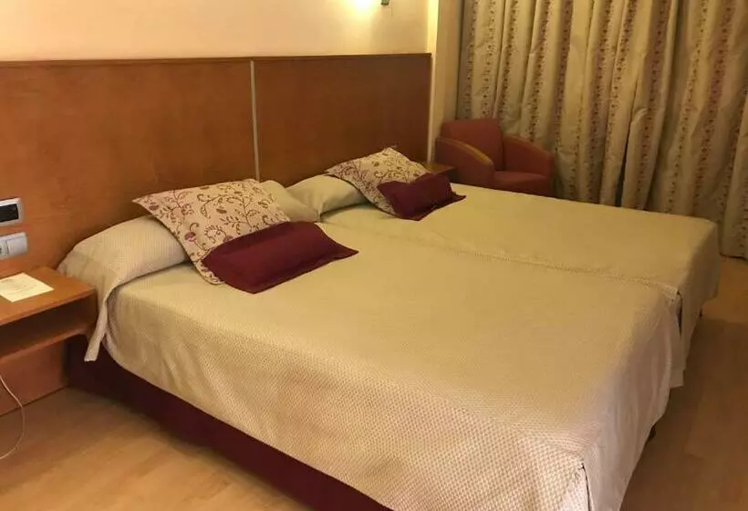 Junior Suite, Alfonso Viii De Cuenca