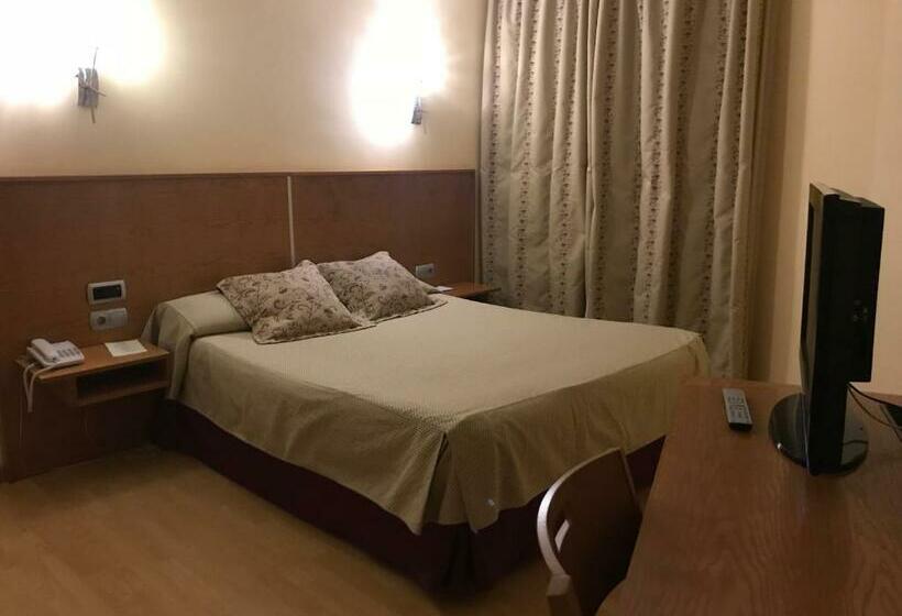 اتاق استاندارد, Alfonso Viii De Cuenca