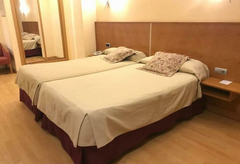 اتاق استاندارد, Alfonso Viii De Cuenca