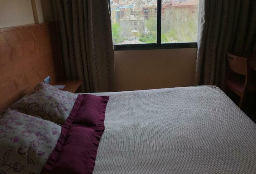 اتاق استاندارد, Alfonso Viii De Cuenca