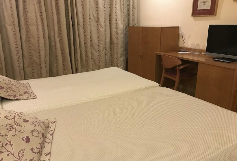 اتاق استاندارد, Alfonso Viii De Cuenca