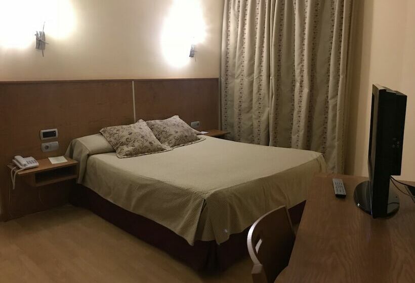 اتاق استاندارد, Alfonso Viii De Cuenca