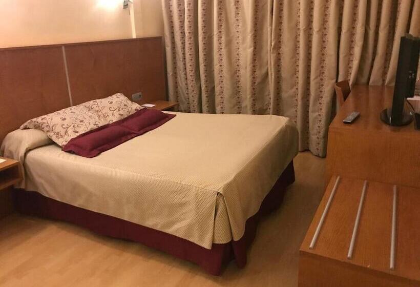 اتاق استاندارد, Alfonso Viii De Cuenca