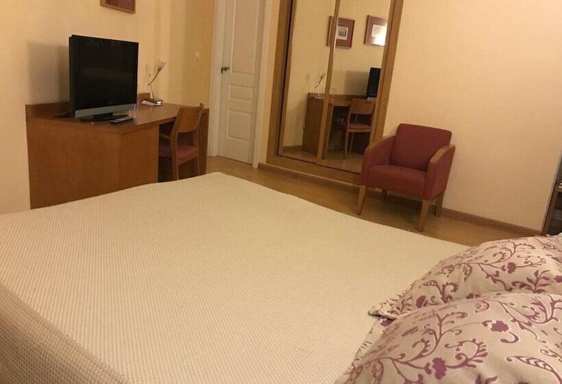 اتاق استاندارد, Alfonso Viii De Cuenca