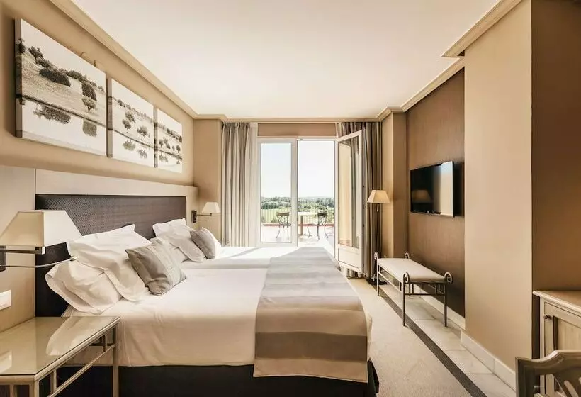 اتاق سوپریور با چشمانداز زمین گلف, Barcelo Montecastillo Golf