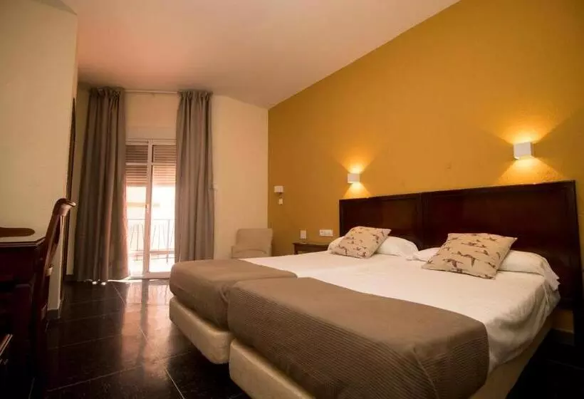 Chambre Standard Vue Piscine, Caribe