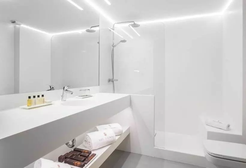 اتاق استاندارد, Carlemany Girona
