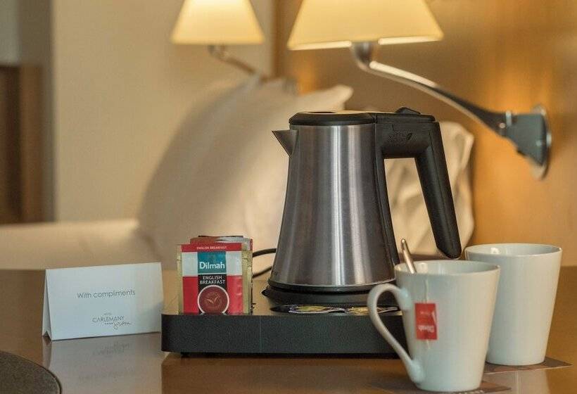 标准间, Carlemany Girona