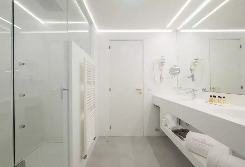 سوییت جونیور, Carlemany Girona