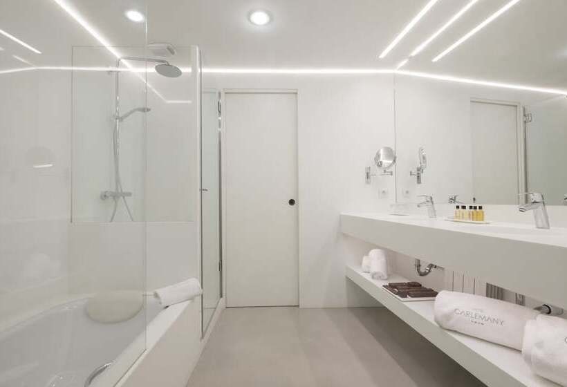 小型套房, Carlemany Girona