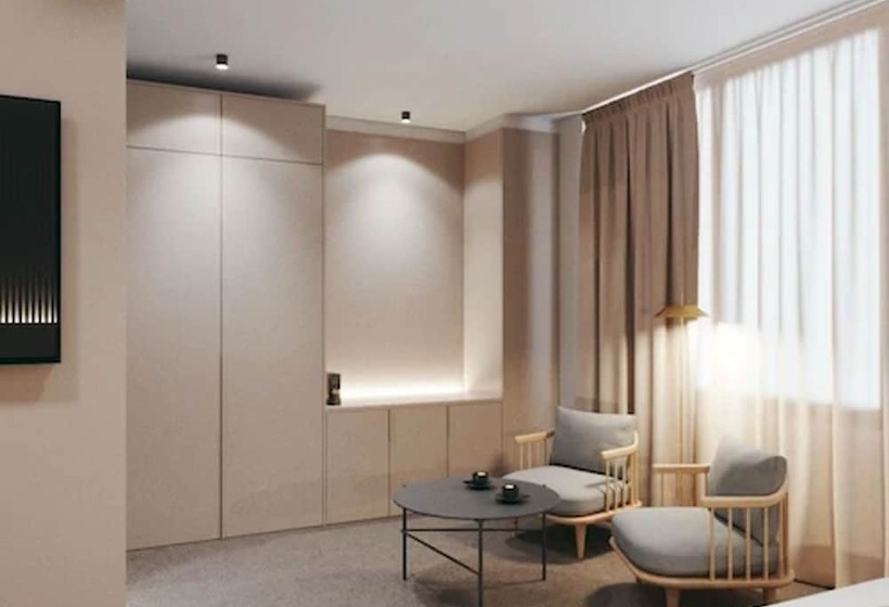 小型套房, Carlemany Girona