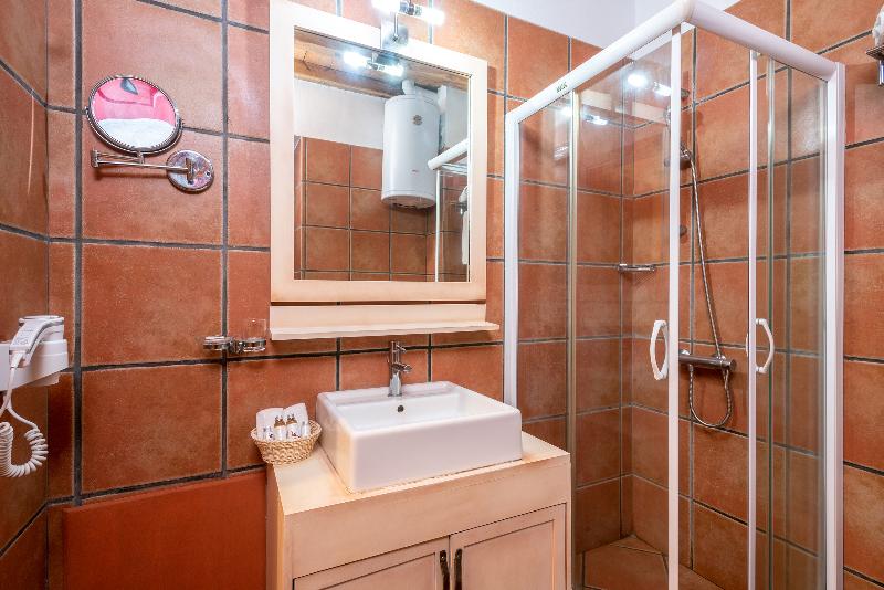 套房, Carlemany Girona