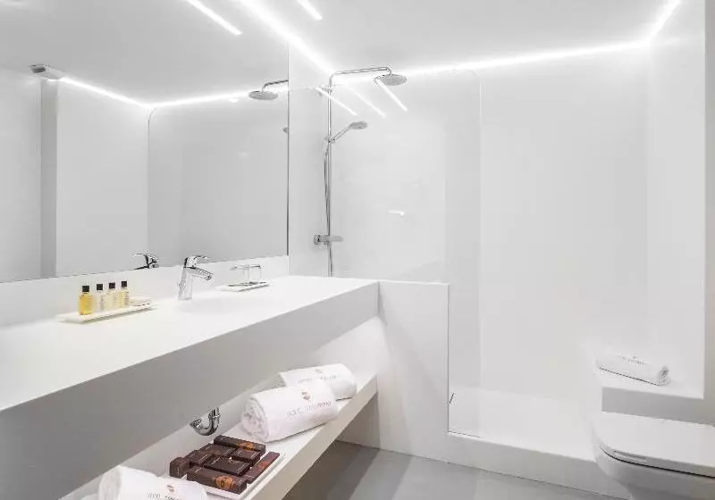 اتاق استاندارد, Carlemany Girona