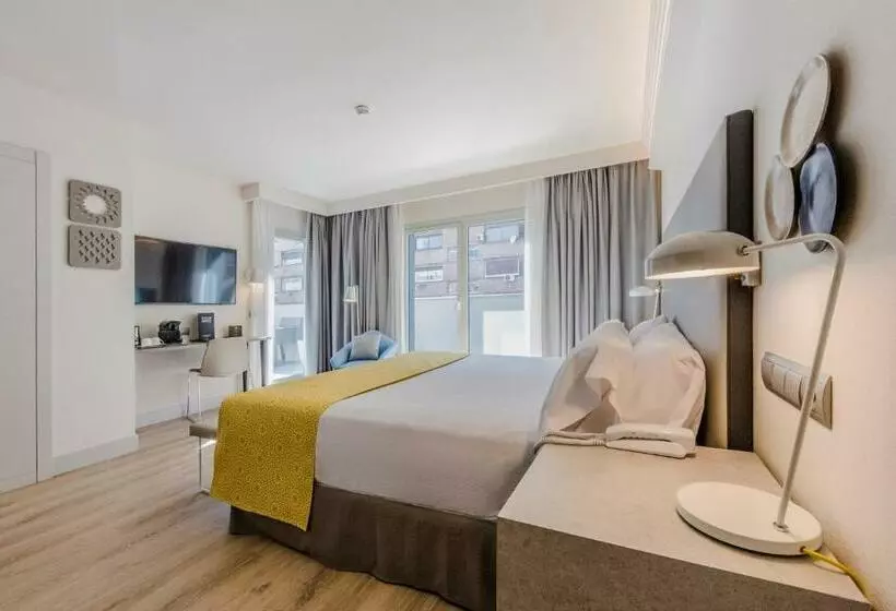 Superior Room with Terrace, Catalonia Granada