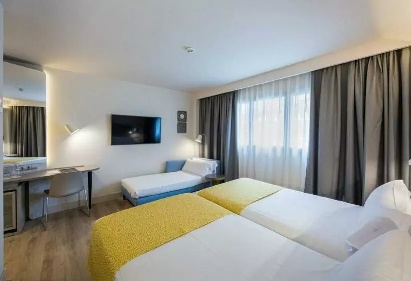 Üç Kişilik Standart Oda, Catalonia Granada