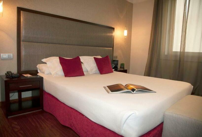 חדר סטנדרט, Compostela