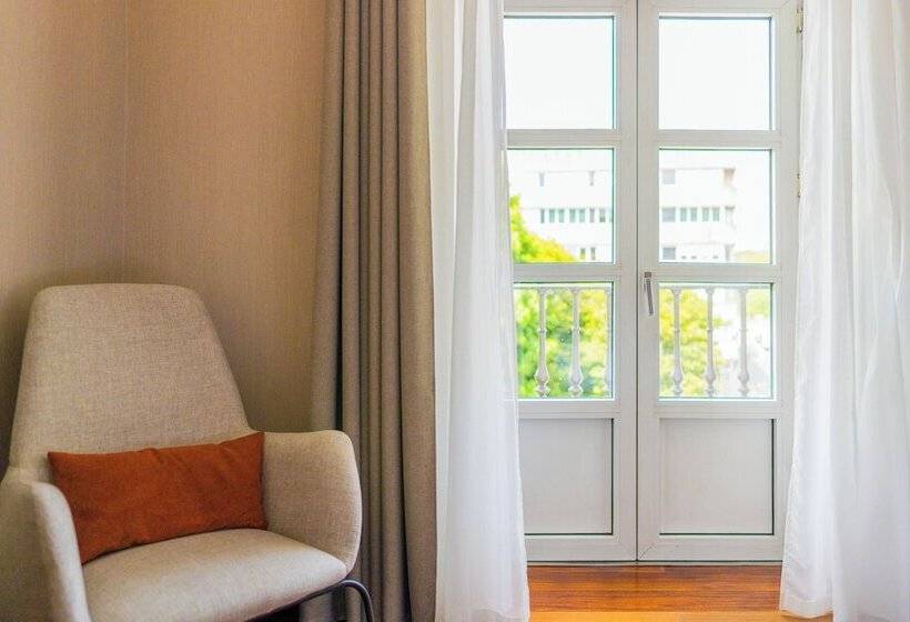 חדר סטנדרט, Compostela