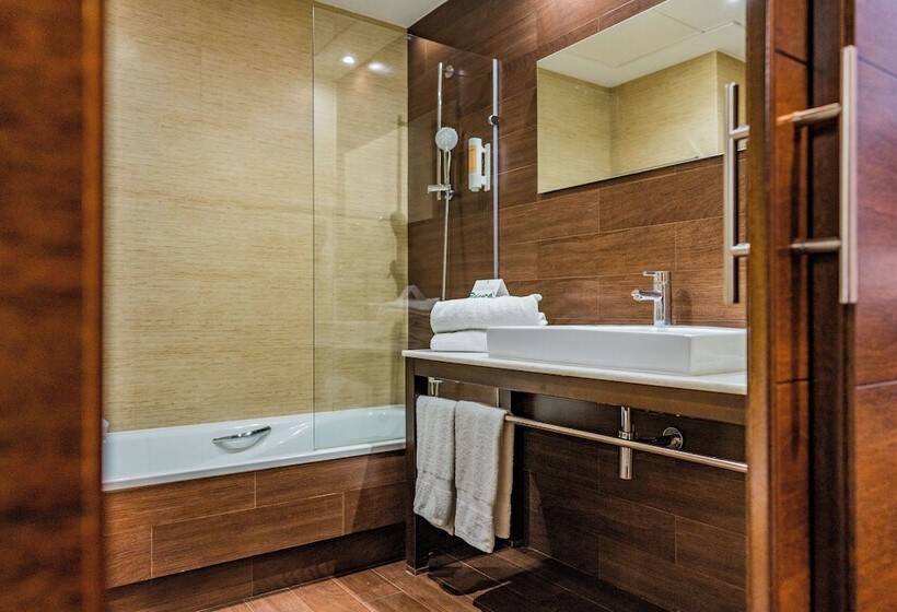 חדר סטנדרט, Compostela