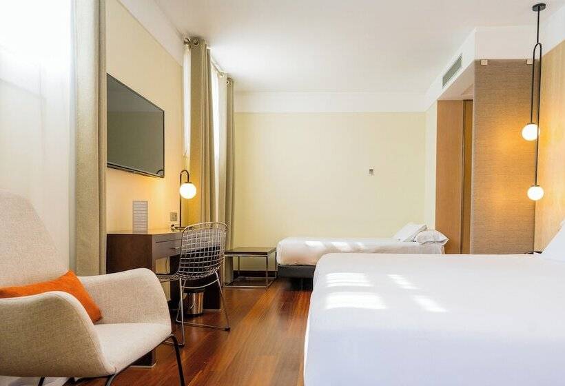 חדר סטנדרט, Compostela