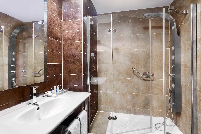 اتاق استاندارد, Exe Dona Carlota