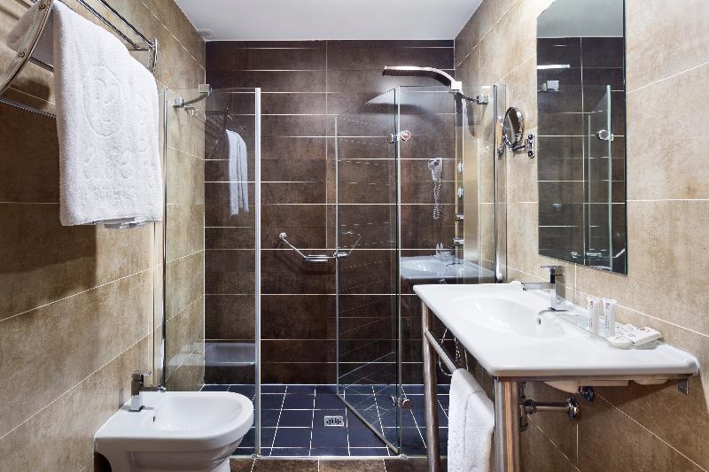 سوییت جونیور, Exe Dona Carlota