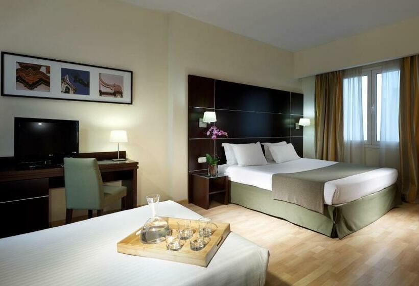 스탠다드 트리플 룸, Exe Tartessos