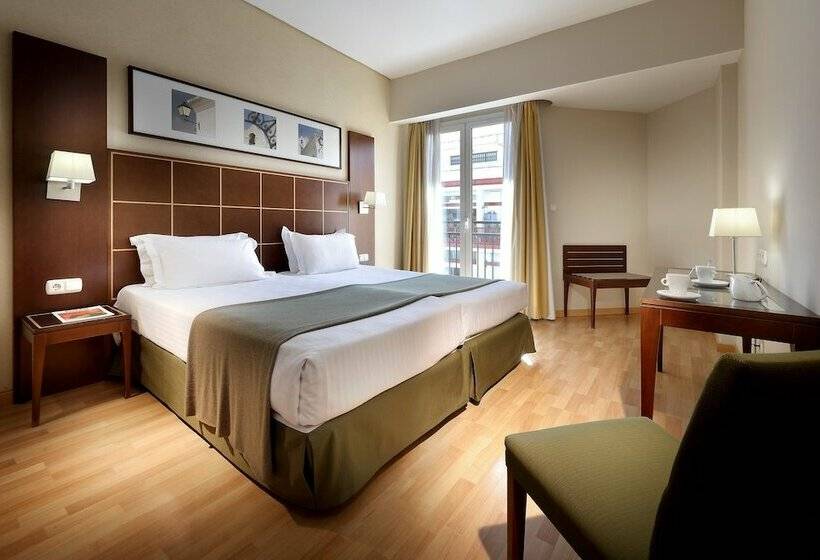 스탠다드 트리플 룸, Exe Tartessos