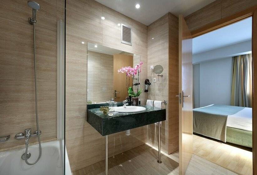 스탠다드 트리플 룸, Exe Tartessos