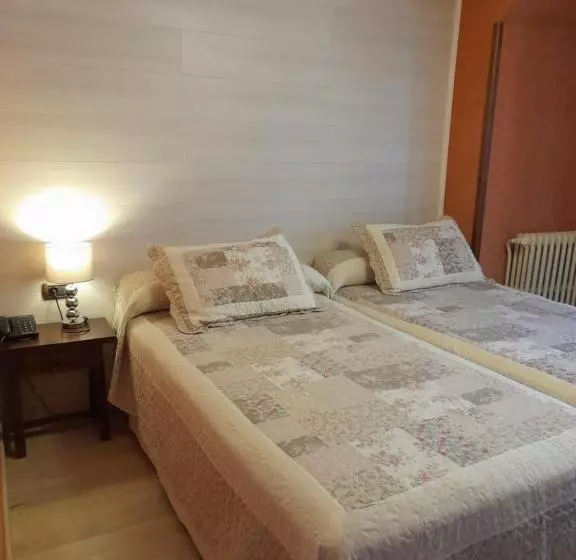 Standard Room, Giral