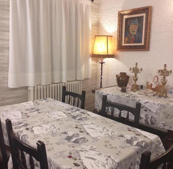 Номер Стандарт Трехместный, Giral