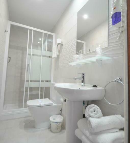 バルコニー付きスタンダードルーム, Goya