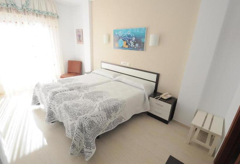 バルコニー付きスタンダードルーム, Goya