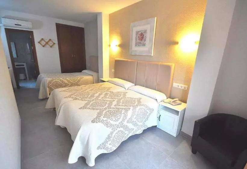 3-Bett-Standardzimmer, Goya