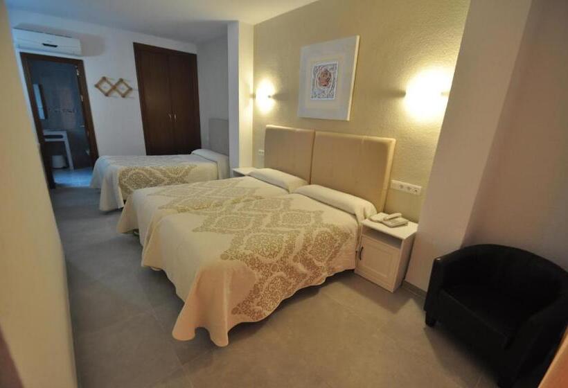 スタンダードトリプルルーム, Goya