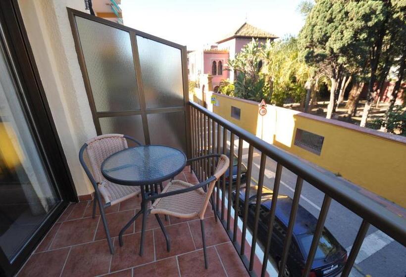 テラス付きスタンダードルーム, Goya