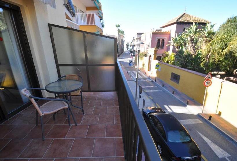 テラス付きスタンダードルーム, Goya