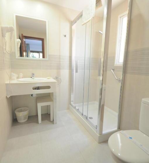 スーペリアトリプルルーム, Goya