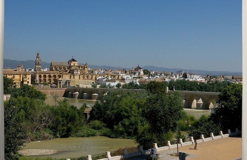 اتاق استاندارد با چشمانداز, Hesperia Cordoba