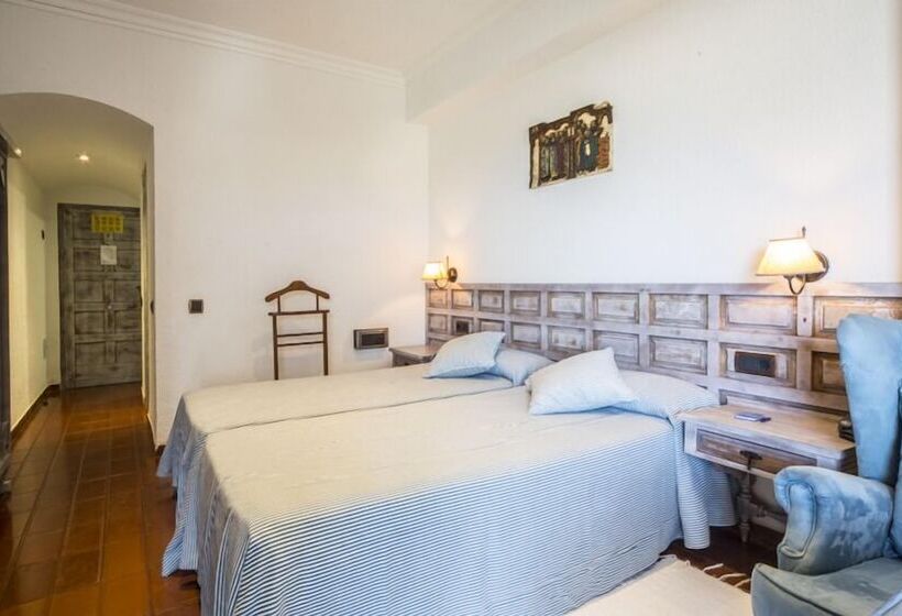غرفة قياسية مطلة على الجبل, Hostería Del Mar
