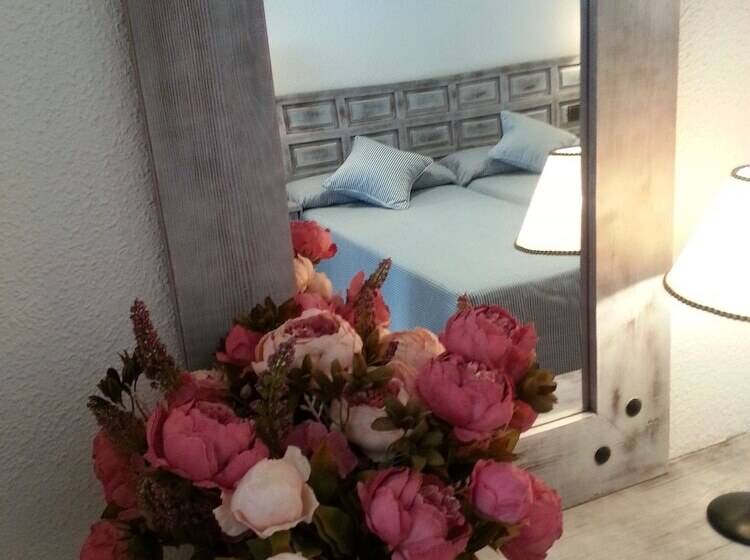 غرفة قياسية مطلة على الجبل, Hostería Del Mar